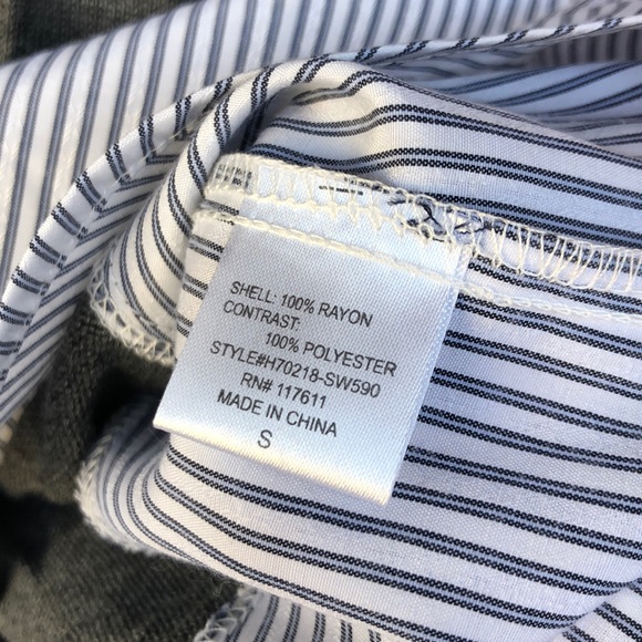 Sweater sz S grey - Picture 6 of 7